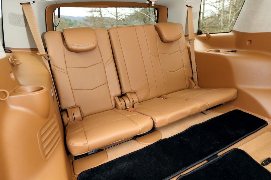  Cadillac Escalade Platinum 2015 года  (JP) (фото 18 из 24)